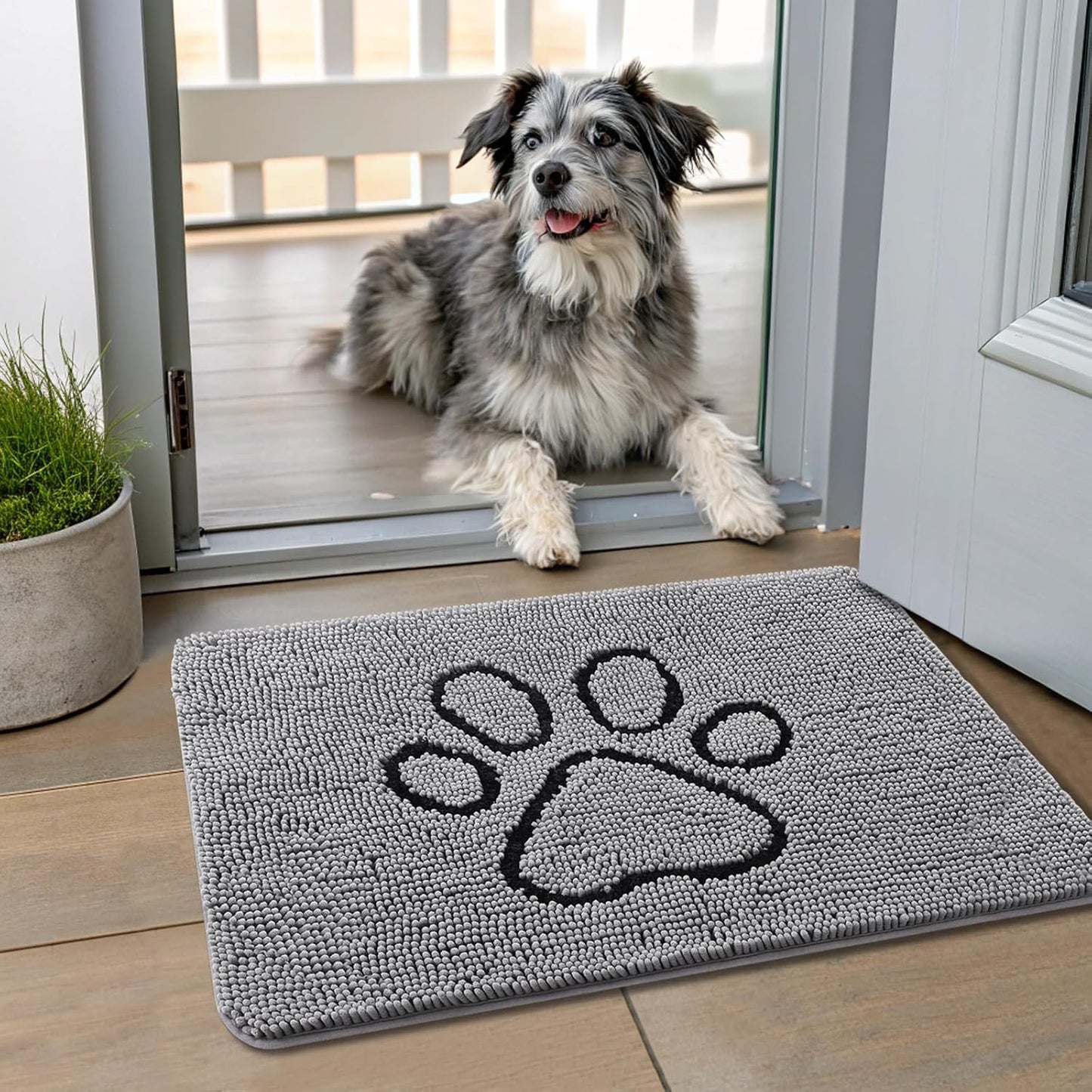 Smiry Dog Door Mat for Muddy Paws, Absorbent Dirt Trapper Non Slip Quick Dry Washable Chenille Mat for Mud Dogs, Entry Rug for Indoor and Outdoor (24x16 Inches, Grey)